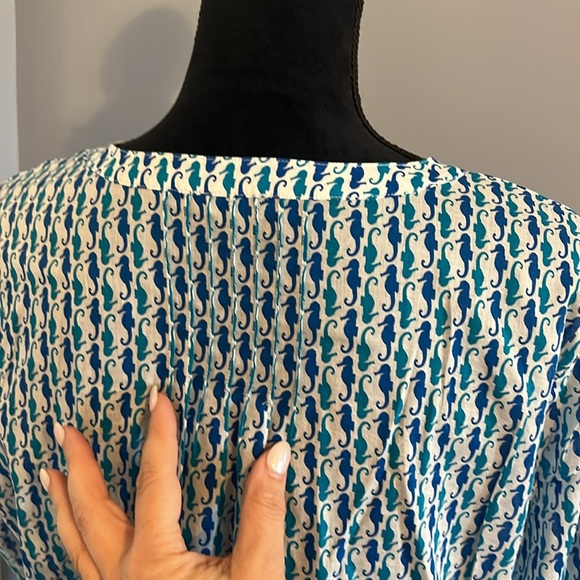 Talbots tonic 100% cotton seahorse print. Many details. Great fit - Picture 4 of 9